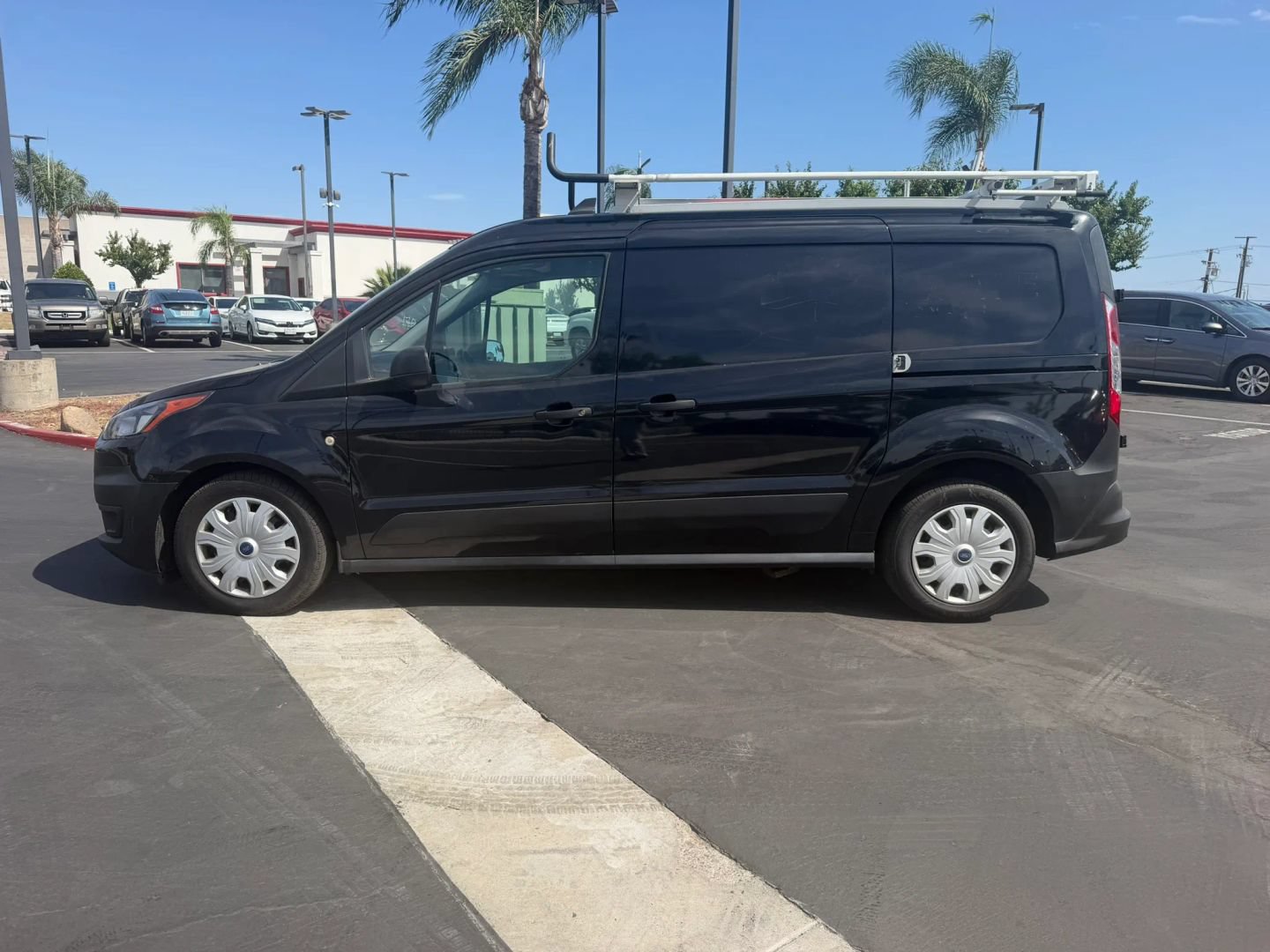 Used 2022 Ford Transit Connect XL FWD image 5