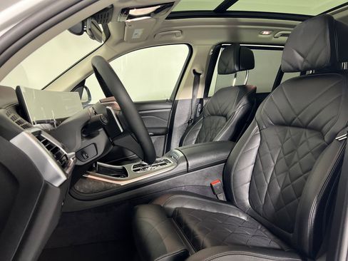 Used 2026 BMW X7 xDrive40i image 5