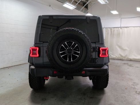 Used 2025 Jeep Wrangler Unlimited Rubicon image 5
