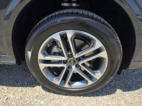 Certified 2025 Audi Q5 Premium Plus w/ Premium Plus AWD/4WD image 9