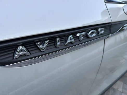Used 2023 Lincoln Aviator Reserve w/ Equipment Group 201A RWD image 9