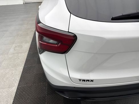 New 2025 Chevrolet Trax RS image 12