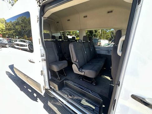 Used 2018 Ford Transit 350 XLT image 11