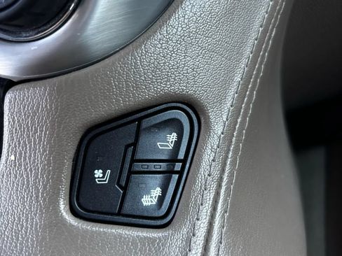 Used 2017 GMC Yukon SLT RWD image 22