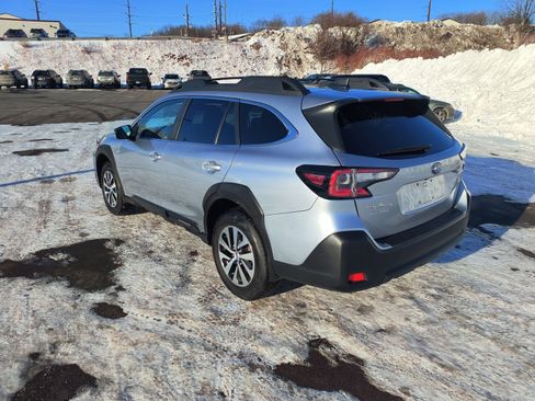 Certified 2025 Subaru Outback Premium image 6