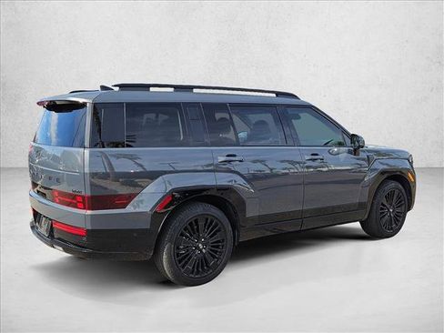 Used 2025 Hyundai Santa Fe Calligraphy image 5