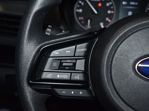 Used 2025 Subaru Crosstrek 2.0i Premium image 7