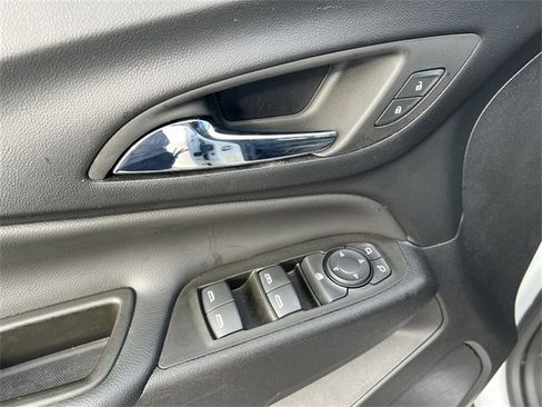 Used 2023 Chevrolet Equinox LT w/ LPO, Floor Liner Package image 15