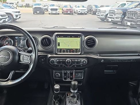 Used 2022 Jeep Wrangler Unlimited Sport AWD/4WD image 16