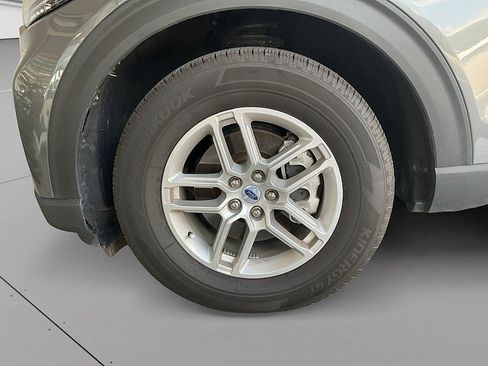 Used 2025 Ford Explorer Active w/ Active Comfort Package RWD image 14