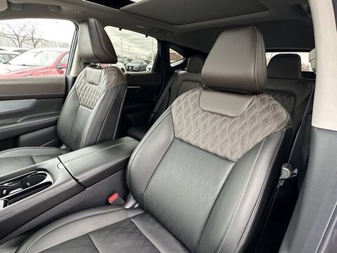 Certified 2025 Nissan Murano Platinum w/ Cargo Package image 27