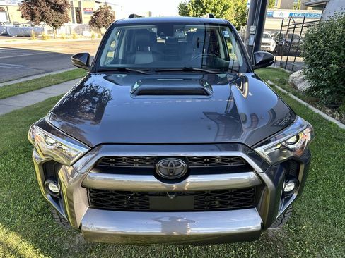 Used 2023 Toyota 4Runner SR5 Premium w/ Moonroof Package AWD/4WD image 13
