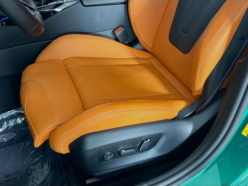 Used 2025 BMW M5 w/ Carbon Package image 20