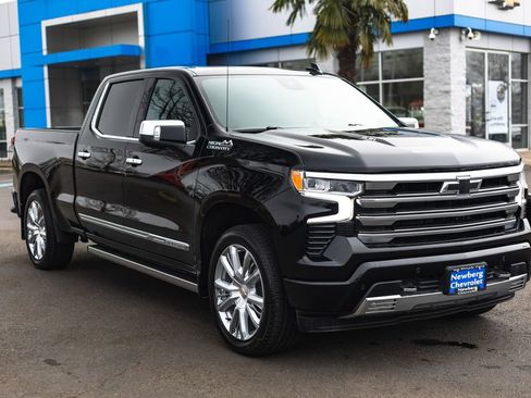 Used 2023 Chevrolet Silverado 1500 High Country w/ High Country Premium Package image 8