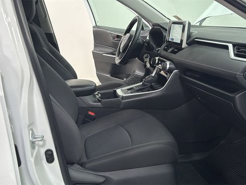 Certified 2025 Toyota RAV4 LE image 18