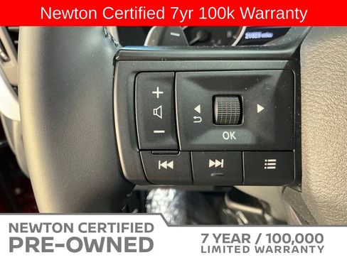 Used 2026 Nissan Rogue SV FWD image 24