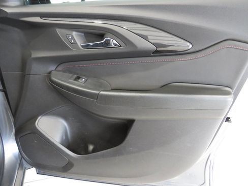 Used 2022 Chevrolet TrailBlazer RS FWD image 27