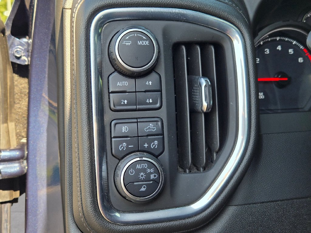 Used 2022 Chevrolet Silverado 1500 LT Trail Boss w/ Convenience Package II AWD/4WD image 22