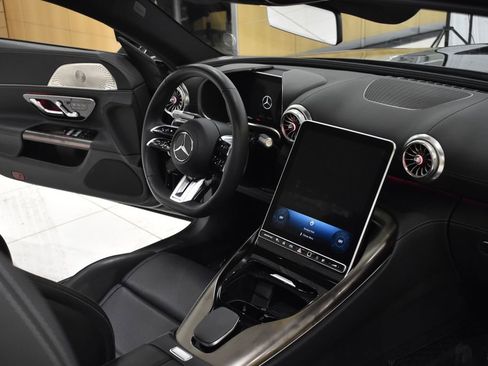 Certified 2023 Mercedes-Benz SL 43 AMG image 31