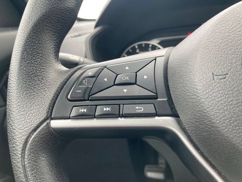 Used 2024 Nissan Altima 2.5 SV FWD image 14