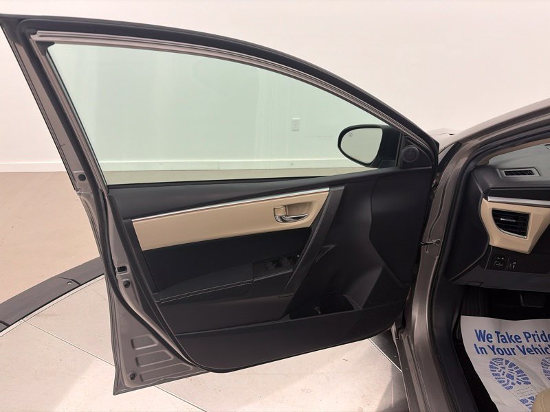 Used 2015 Toyota Corolla LE FWD image 19