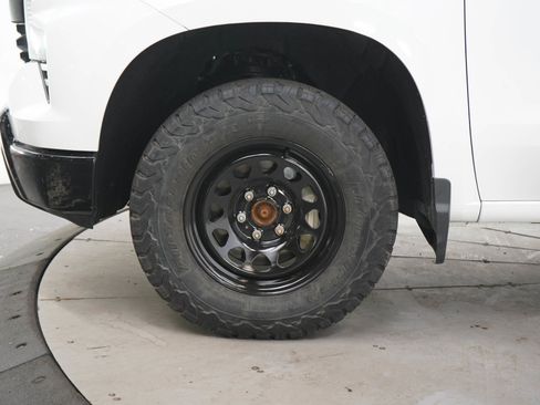 Used 2023 Chevrolet Silverado 1500 W/T w/ WT Value Package AWD/4WD image 25