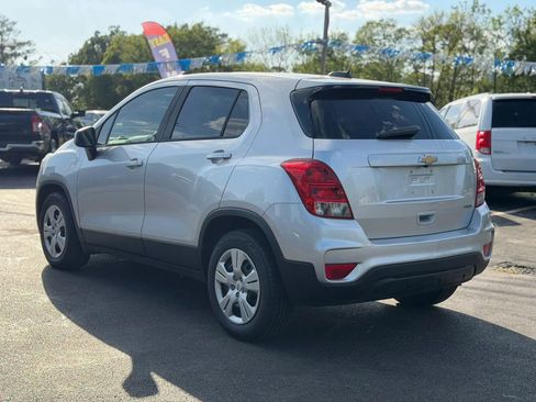 Used 2018 Chevrolet Trax LS image 7