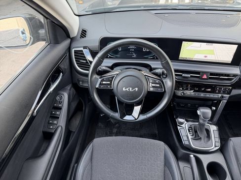 Used 2025 Kia Seltos S FWD image 33
