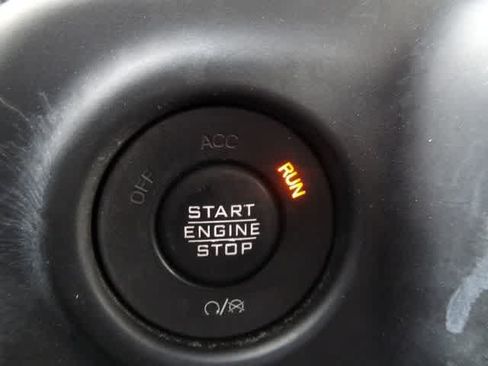 Used 2021 Jeep Gladiator Overland w/ Popular Equipment Package AWD/4WD image 21