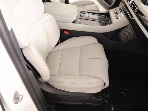 New 2026 Lincoln Aviator Reserve image 14