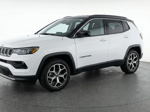 Used 2025 Jeep Compass Limited AWD/4WD image 3