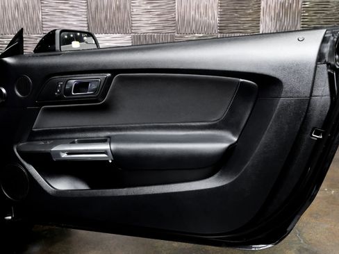 Used 2019 Ford Mustang GT w/ Equipment Group 301A image 39