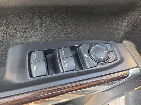 Used 2021 Chevrolet Silverado 1500 LT Trail Boss AWD/4WD image 15