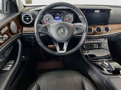 Used 2017 Mercedes-Benz E 400 4MATIC Wagon image 24