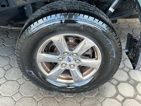 Used 2018 Ford F150 XLT w/ Equipment Group 302A Luxury AWD/4WD image 6