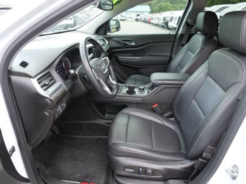 Used 2023 GMC Acadia SLT w/ Elevation Edition image 17