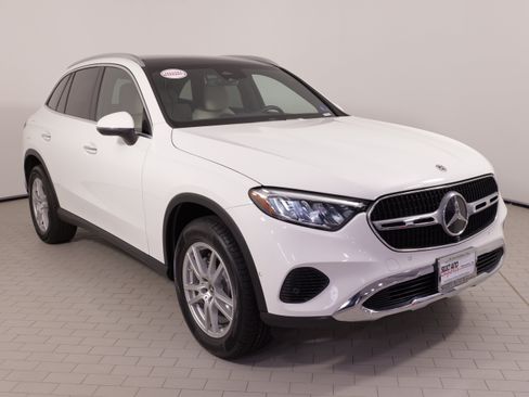 Used 2023 Mercedes-Benz GLC 300 4MATIC image 7
