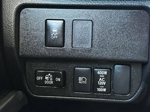 Used 2023 Toyota Tacoma TRD Sport AWD/4WD image 34