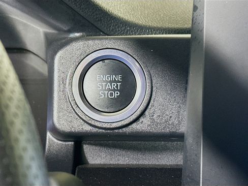 Used 2025 Toyota 4Runner SR5 AWD/4WD image 20