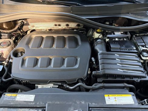 Used 2026 Volkswagen Tiguan SE AWD/4WD image 34