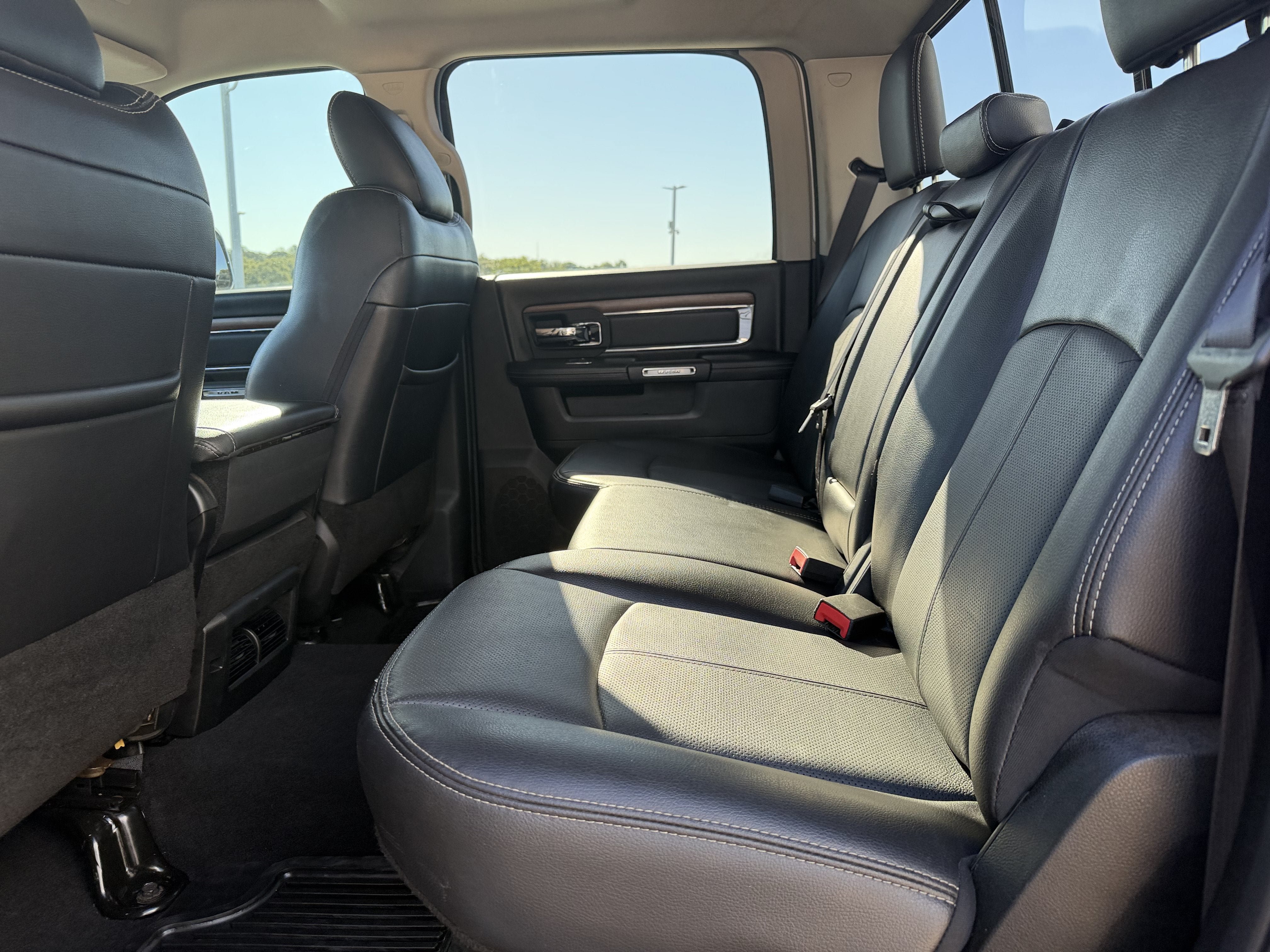 Used 2018 RAM 2500 Laramie AWD/4WD image 10