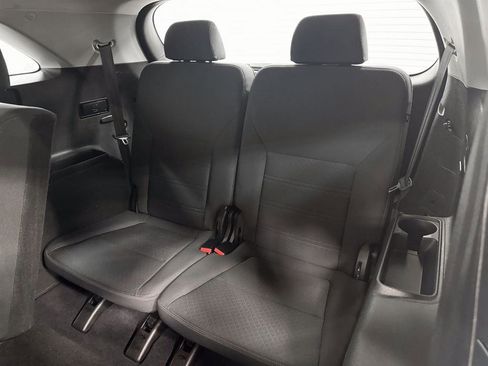 Used 2019 Kia Sorento LX image 6