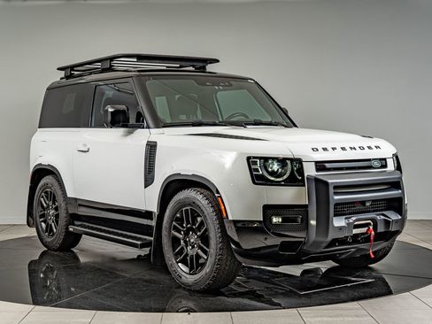 Used 2023 Land Rover Defender 90 X-Dynamic SE AWD/4WD image 3