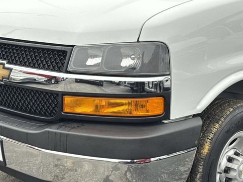 Used 2024 Chevrolet Express 2500 w/ Driver Convenience Package image 25