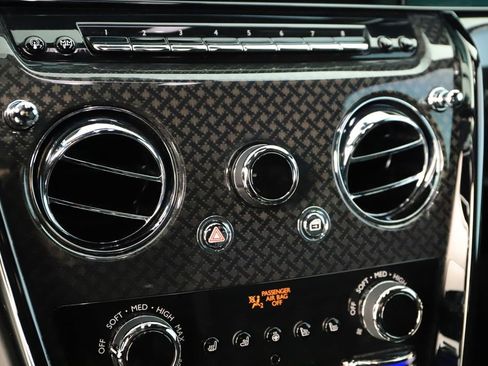 Used 2025 Rolls-Royce Cullinan Black Badge AWD/4WD image 28