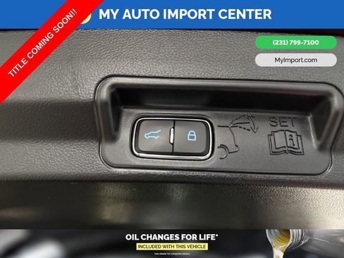 Used 2022 Ford Explorer XLT w/ Equipment Group 202A image 29