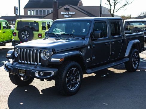 Used 2023 Jeep Gladiator Overland w/ Popular Equipment Package image 4