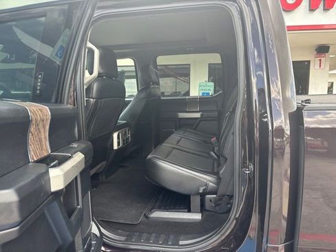 Used 2019 Ford F250 Lariat w/ Lariat Ultimate Package AWD/4WD image 17