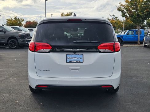 New 2026 Chrysler Voyager LX FWD image 5