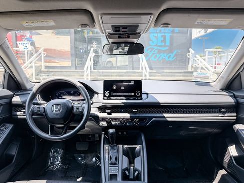 Used 2025 Honda Accord SE image 19